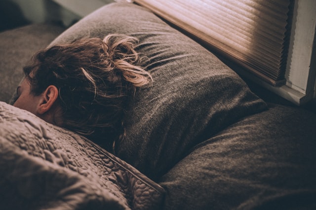 6 Weird Sleeping Habits You Probably Didn't Know About